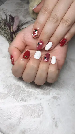 ネイル 内田 奈津美のネイルデザイン