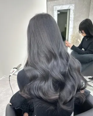 ロング カラー Ardore大阪難波 カットカラーモデルのヘアスタイル
