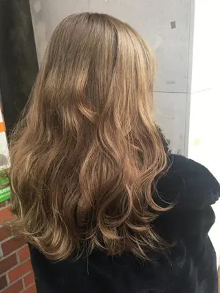 ロング 狩野 羅夢のヘアスタイル