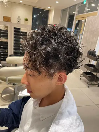 メンズ 白髪ぼかしデザイン ハイライト/宮本純登のヘアスタイル