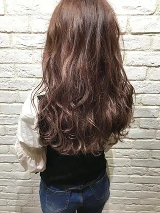 ロング カラー UMEDA FIGAROのヘアスタイル