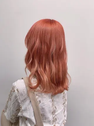 セミロング カラー ブリーチカラー 🩵MIZUKIのヘアスタイル