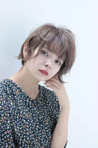 ショート カラー 長岡 健一のヘアスタイル