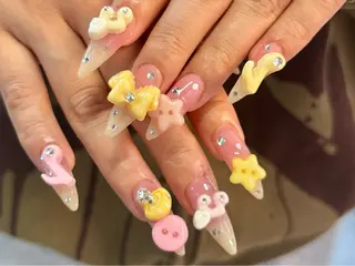 ネイル 🪐富島彩夏 /海外nail🪐のネイルデザイン