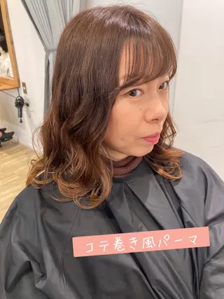 ロング パーマ あやかショート 白髪ぼかしのヘアスタイル