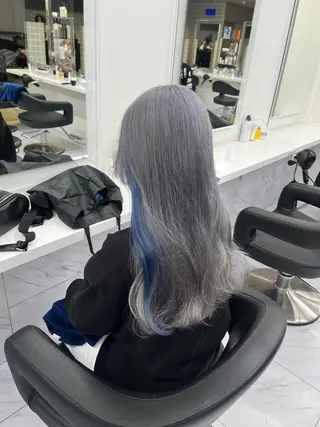 ミディアム 寒色＆ブリーチ特化 寒色MiOのヘアスタイル