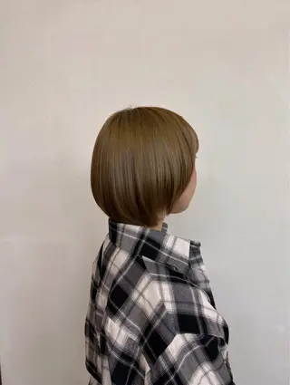 ショート カラー 畑澤 和果のヘアスタイル