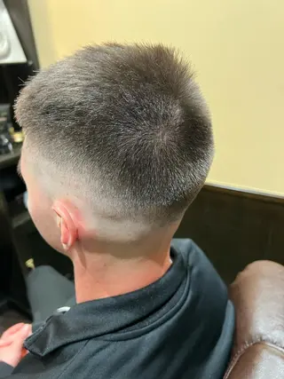 ショート メンズ 猪井 明のヘアスタイル