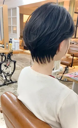 ショート ショートヘア、ボブ こやさん　コヤマのヘアスタイル