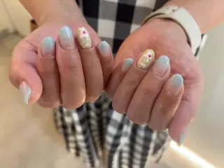 ネイル Trinity ネイリストスタッフのネイルデザイン