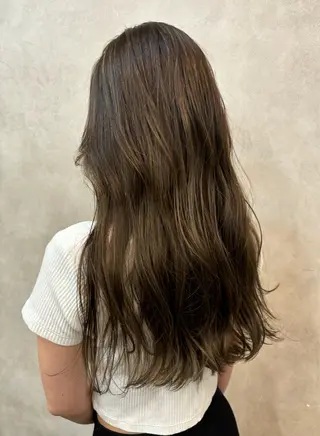 ロング カラー 【aini天王寺】 𝐚𝐢𝐫𝐢✂︎のヘアスタイル