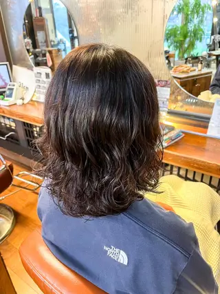 セミロング パーマ 佐藤 美聡のヘアスタイル