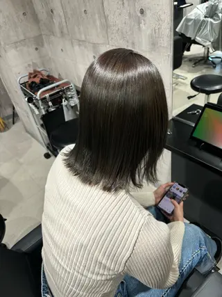 ショート カラー _WHITE / KENTOのヘアスタイル