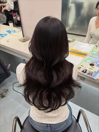 ロング RYOTA レイヤー 中明度カラー/縮毛のヘアスタイル