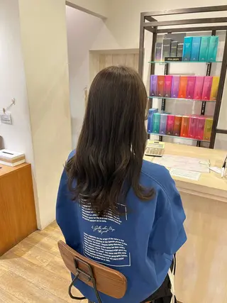 ロング LORAN 寺田のヘアスタイル