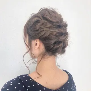 ヘアアレンジ レイヤーカット✖️ 柔らかベージュカラーのヘアスタイル