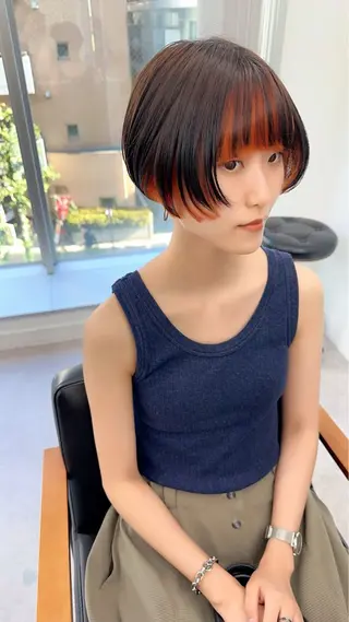 ミディアム カラー パーマ ヘアアレンジ メンズ キッズ ネイル マツエク・マツパ アイブロウ レイヤーカット／顔周 りカット/縮毛矯正のヘアスタイル