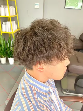 ショート パーマ メンズ 【扱いやすいパーマ】 眞鍋拓己のヘアスタイル
