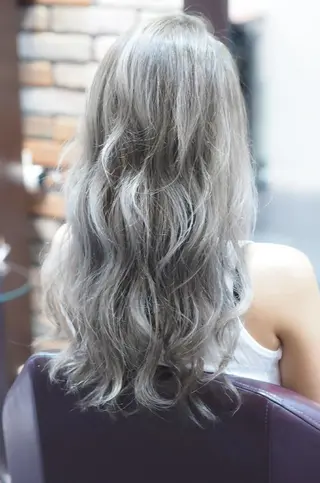 ロング カラー 辻 竜也　のヘアスタイル