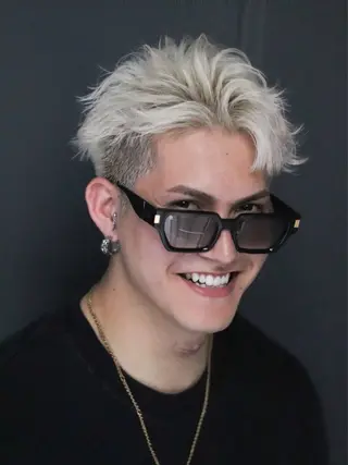 ショート カラー パーマ ヘアアレンジ メンズ メンズフェザー毛流れ パーマASHU渋谷のヘアスタイル