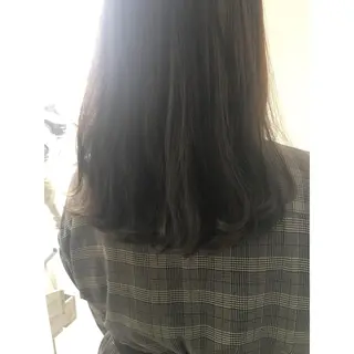 セミロング カラー fio マナミのヘアスタイル