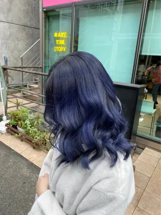 セミロング カラー ヘアアレンジ 🩶【推しハイトーン 】yuzu🩶のヘアスタイル