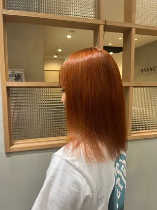 ミディアム カラー 髙木琉菜／レイヤー パーソナルカラーのヘアスタイル