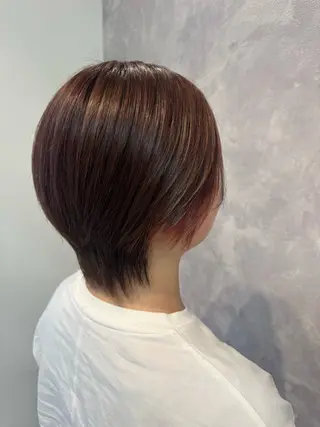 ショート カラー ヒヨシ ルナのヘアスタイル
