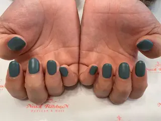 ネイル ネイルリボン 受付スタッフのネイルデザイン