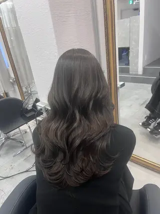 ロング カラー グレージュ/透け感 カラー/透明感カラーのヘアスタイル