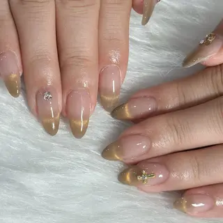 ネイル LAVISH nanamiのネイルデザイン