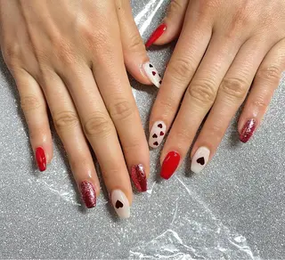 ネイル VIERU 🌈🎀💖のネイルデザイン