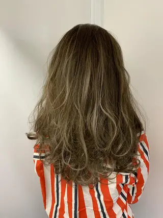 セミロング カラー WEST OLAND 安藤のヘアスタイル
