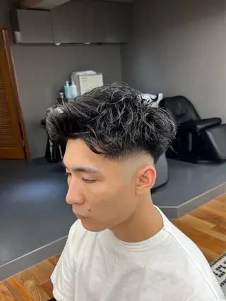 ショート メンズ メンズカット✂️ スキンフェード伊藤陸のヘアスタイル