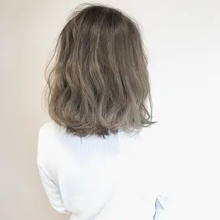 ミディアム カラー Miru by INCE HAIRのヘアスタイル
