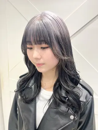 ロング カラー ハイトーンカラー シールエクステのヘアスタイル