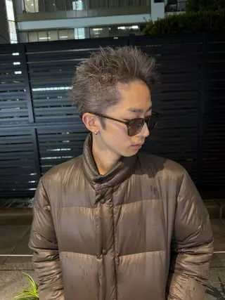 カラー メンズ タイトボブ個性派カラ ーAKANEのヘアスタイル