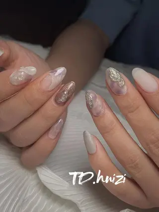 セミロング めぐみのネイルサロン スタッフ練習のネイルデザイン