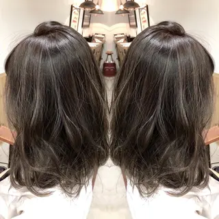 ミディアム カラー M IIのヘアスタイル