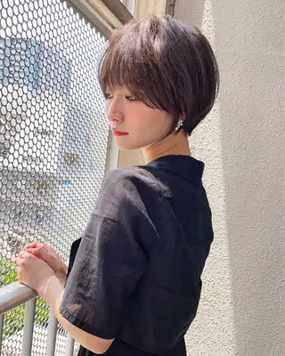 ショート カラー Aster 店長 れおん✂️のヘアスタイル