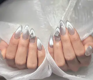 ミディアム RIN NAILS ᥫ᭡Migusaのネイルデザイン
