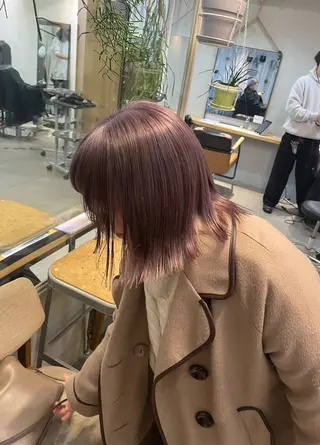 ミディアム カラー ミルクティー× グレージュMOMOのヘアスタイル