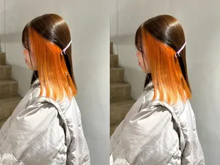 セミロング カラー MOE レイヤー/新宿三丁目のヘアスタイル