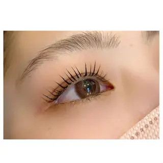 マツエク・マツパ Eyelash&Eyebrow La Tiara所属・La Tiara 積田の眉毛・アイブロウイメージ