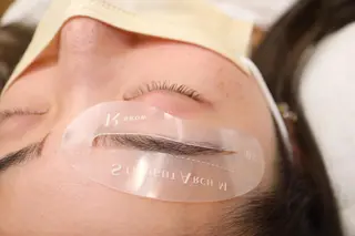 アイブロウ eyehbe YURIKAのマツエク・マツパデザイン