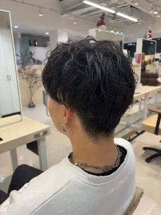 パーマ メンズ ニュアンスパーマ/ フェザー/マッシュのヘアスタイル