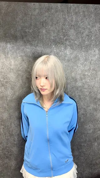 ミディアム ナリキ/ダブルカラー /ダブルカラーモデルのヘアスタイル