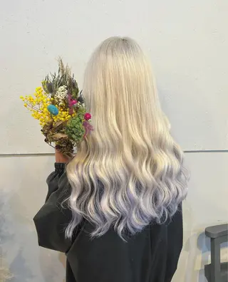 ロング ブリーチ&エクステ 🥀ケアカラー特化のヘアスタイル