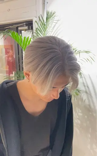 ショート カラー メンズ Kensho 京都駅 ケアブリーチのヘアスタイル