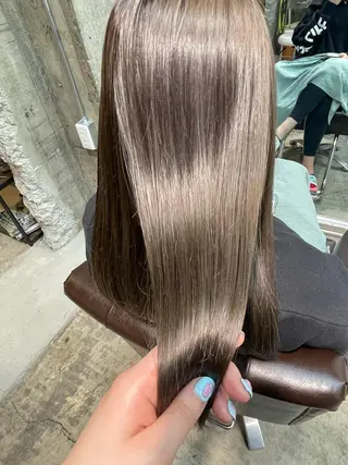 ミディアム 高山 妃のヘアスタイル